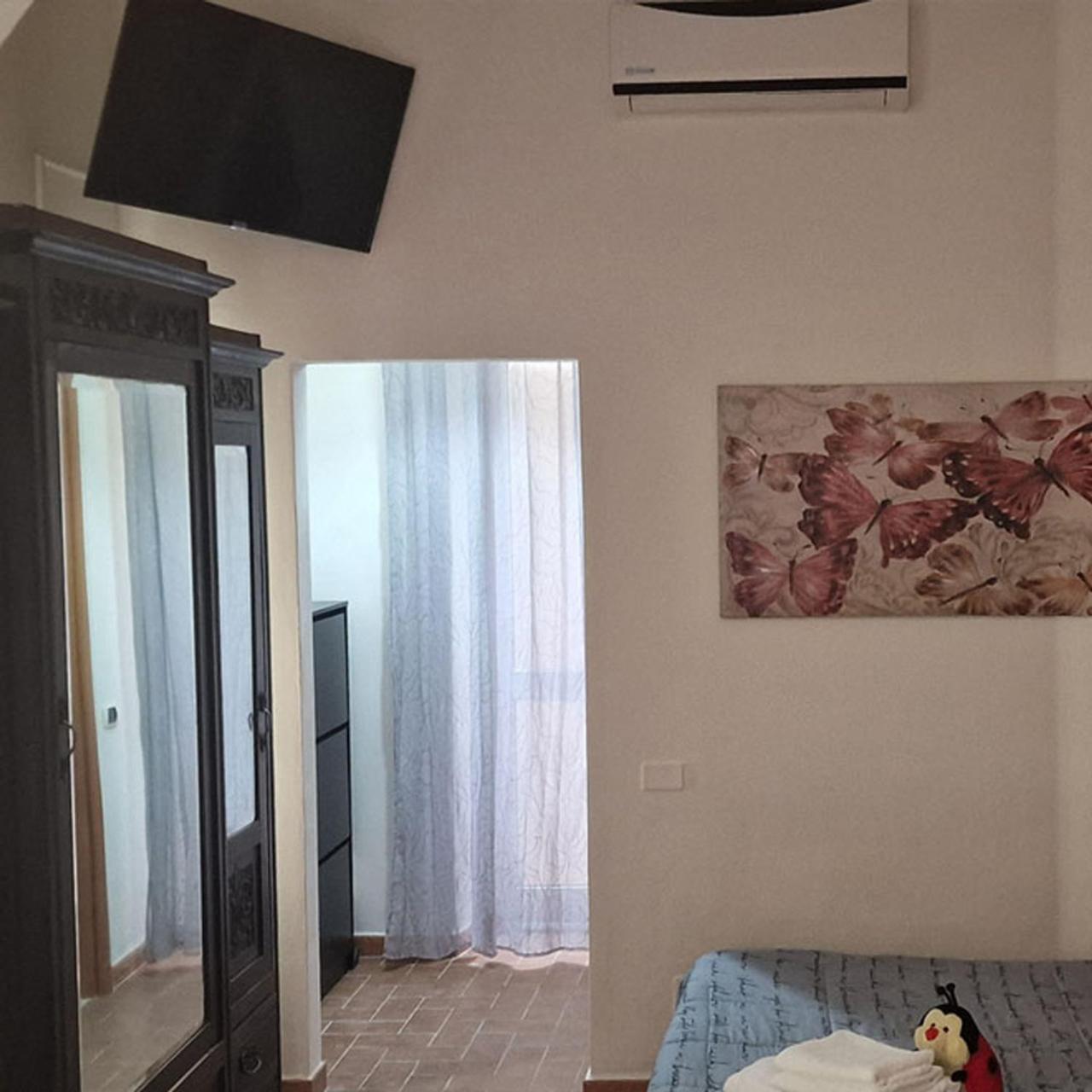 Casa Fortunata Con Parcheggio ลีวอร์โน ภายนอก รูปภาพ